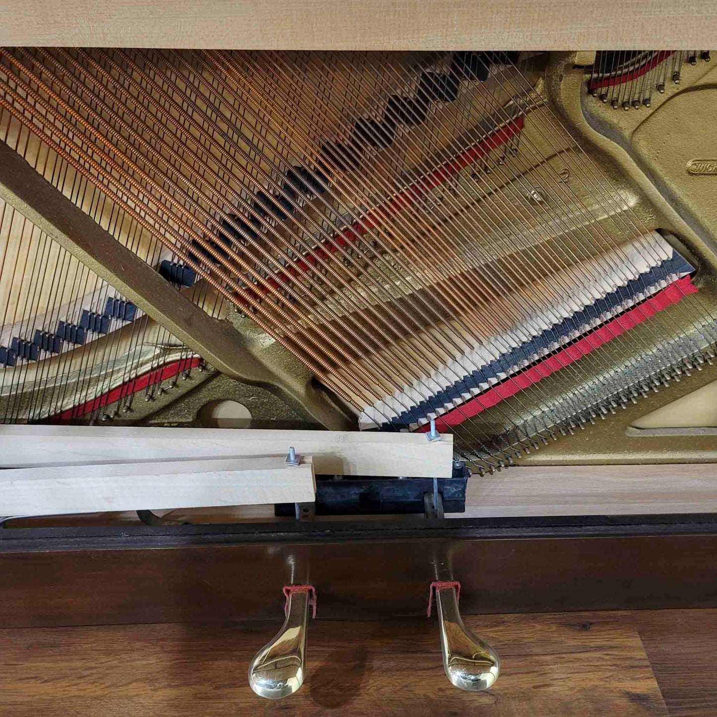 1982 Wurlitzer P-137 37" Walnut Wood Finish Spinet Piano