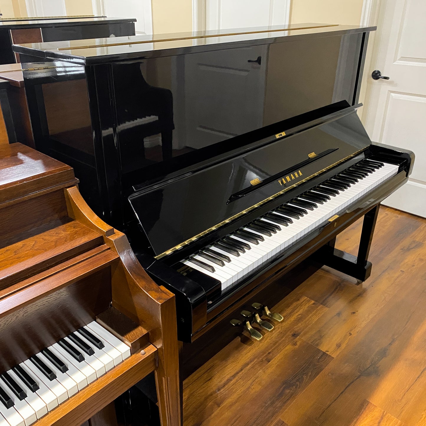 SOLD 1975 Yamaha U3 52" Polished Black Upright Piano