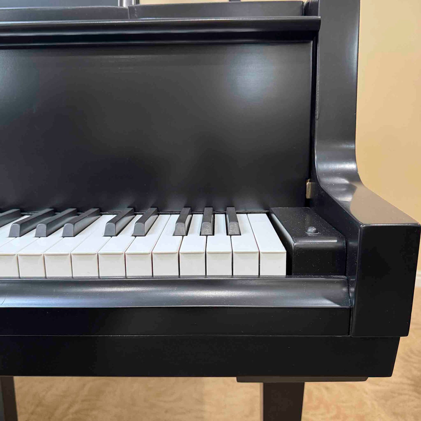 1995 Story & Clark 5'1" Satin Black Baby Grand Piano