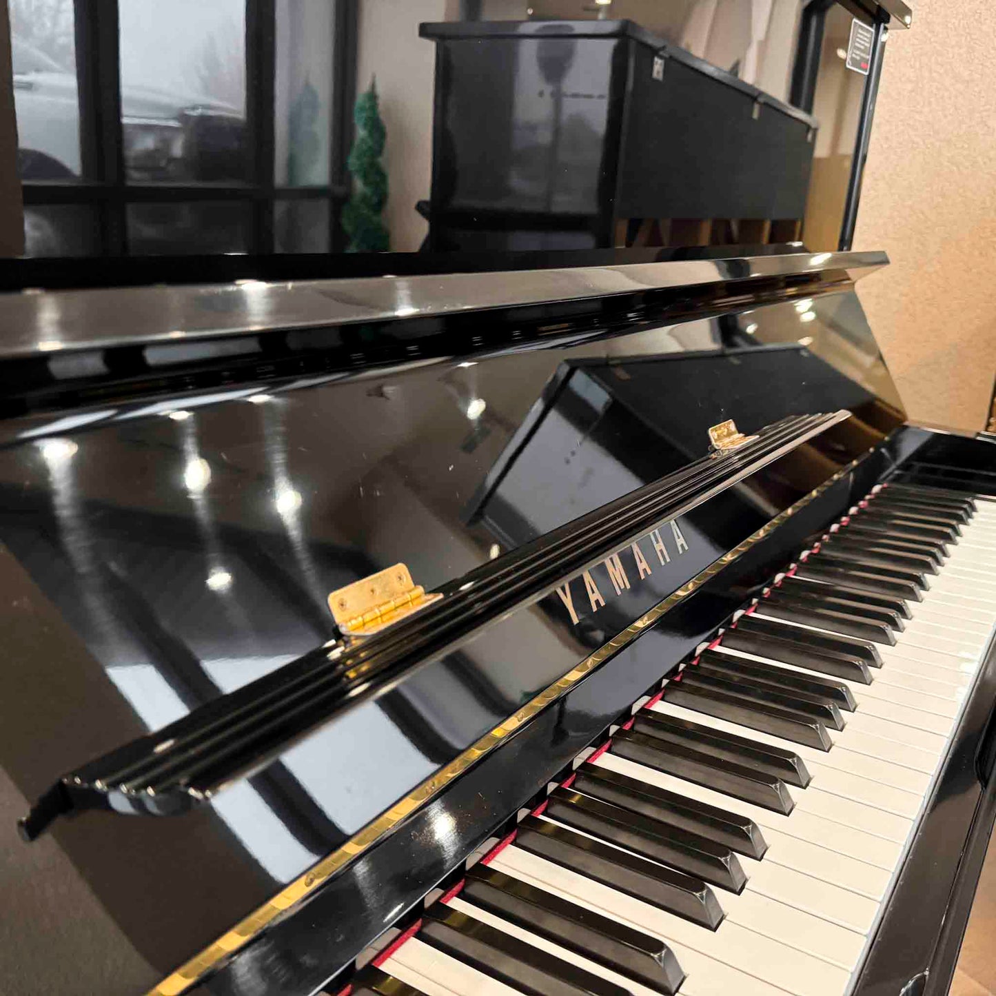 1989 Yamaha U1 48" Polished Black Upright Piano