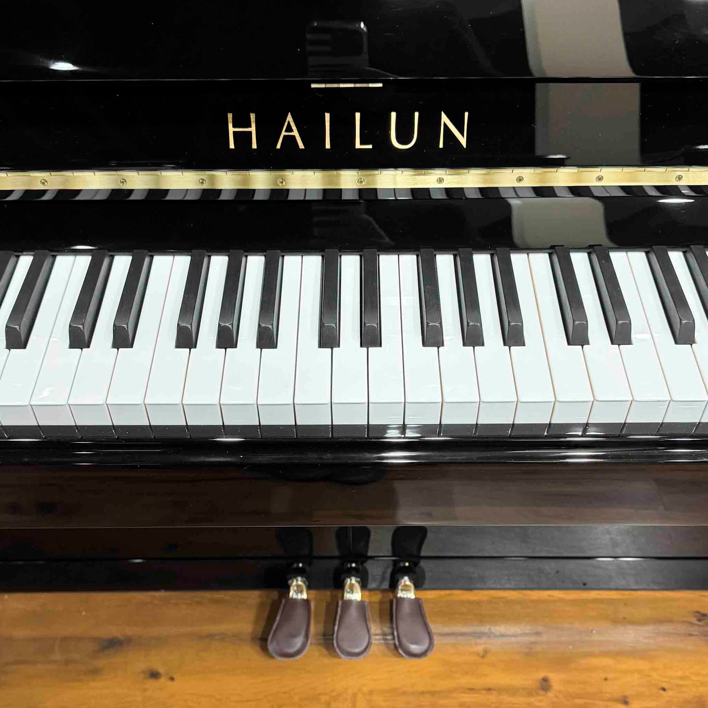 Hailun 1P 48" Polished Black Upright Piano