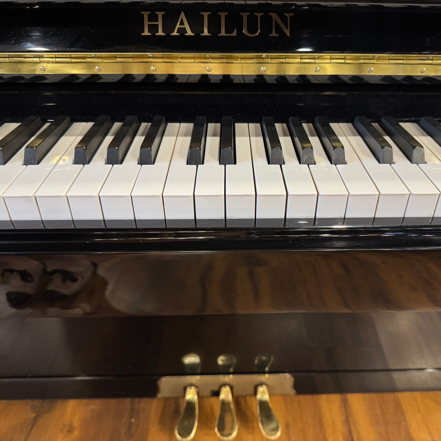 2016 Hailun 121 48" Polished Black Upright Piano