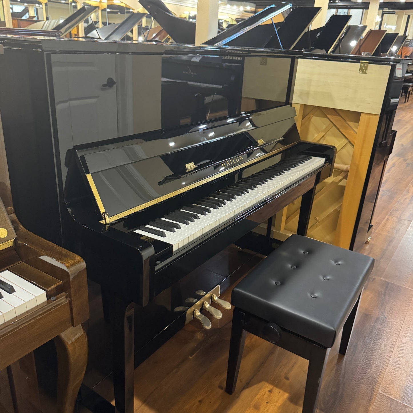 Hailun 121 48" Polished Black Upright Piano