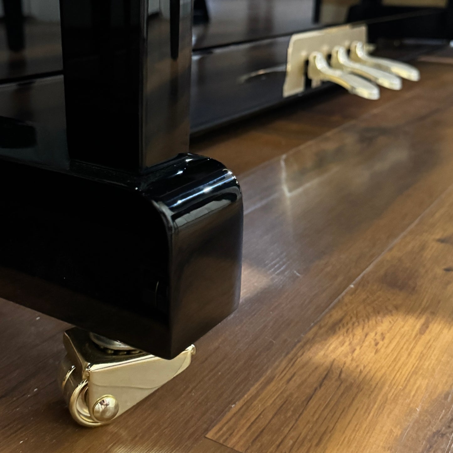 Hailun 121 48" Polished Black Upright Piano
