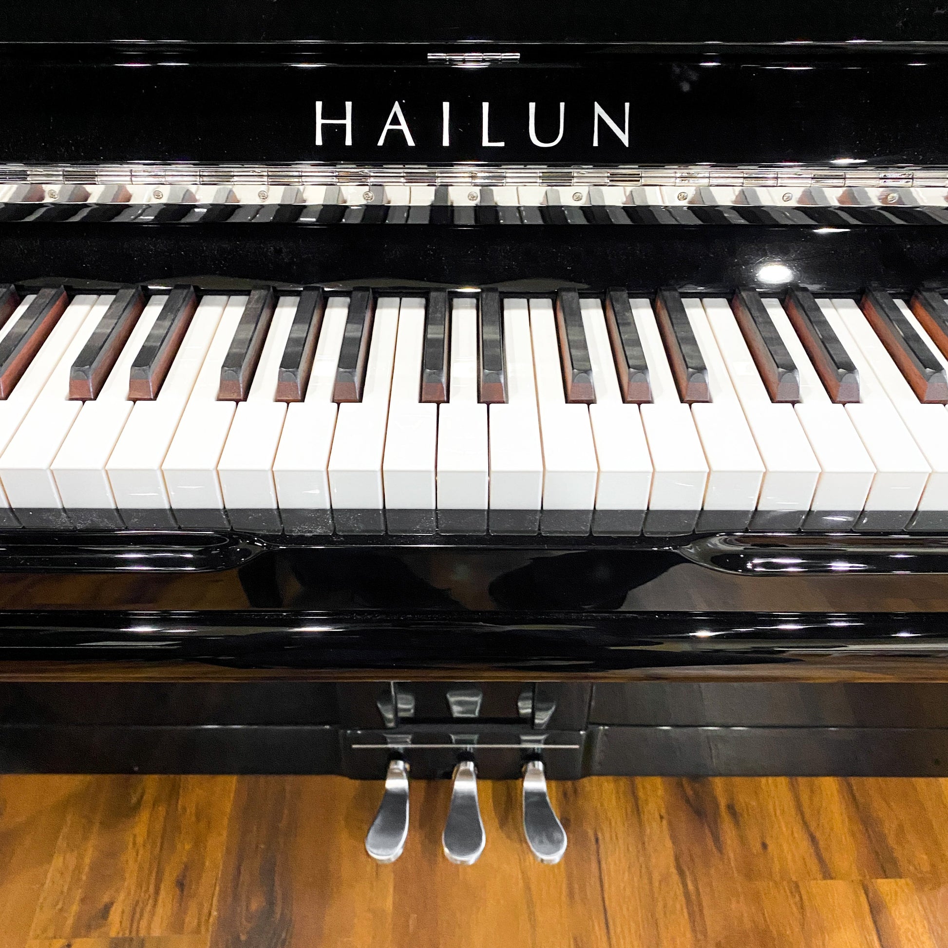 Image 4 of Hailun VI33 Polished Black