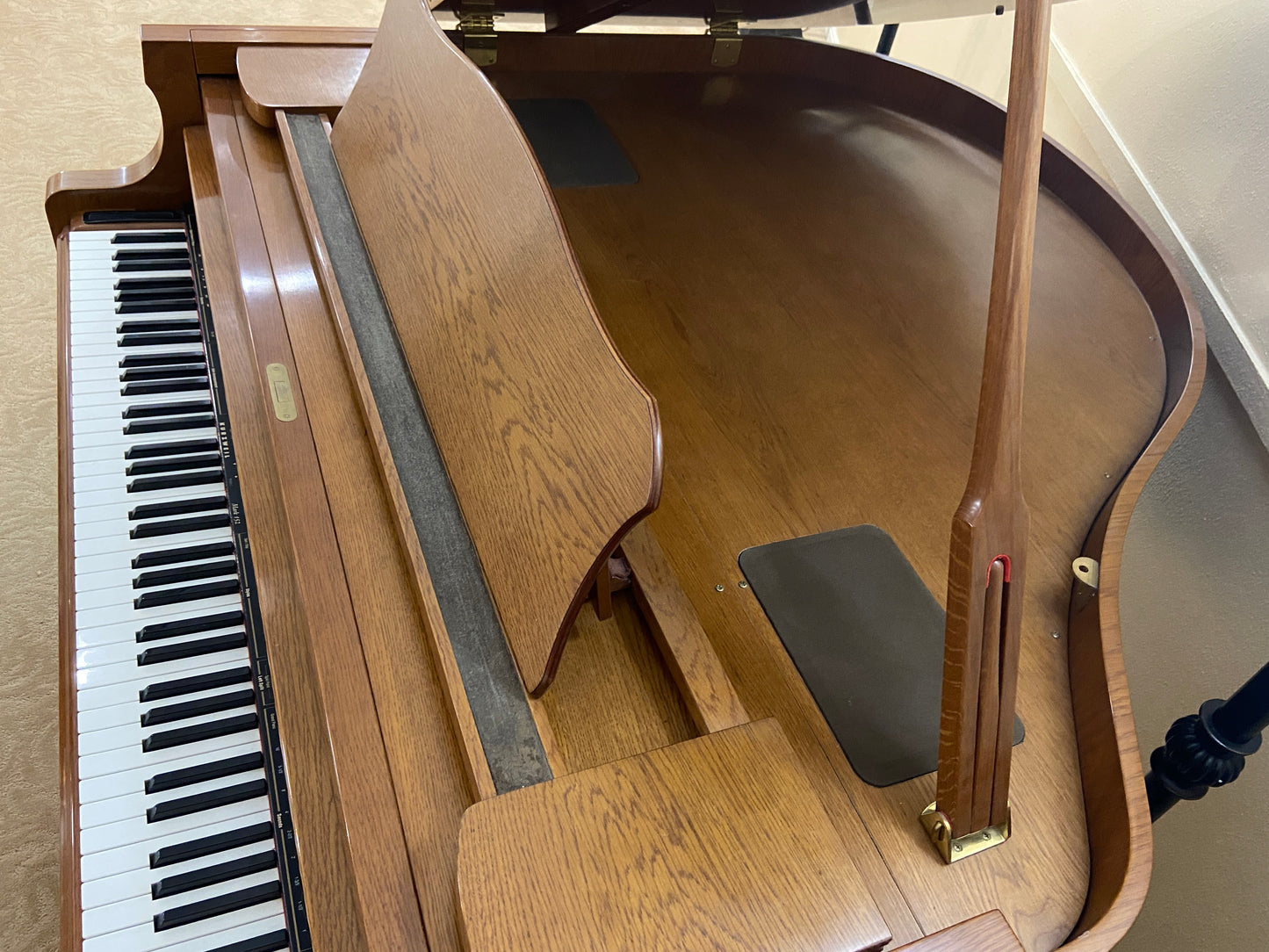 Image 9 of Kurzweil Mark 152 Young Chang Digital Grand/ 5' Walnut