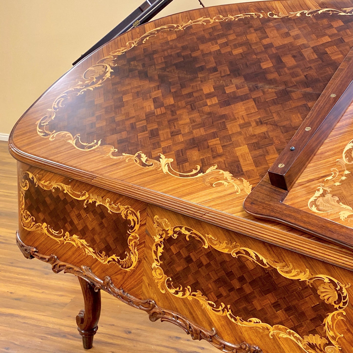 Image 20 of Full Inlay Art Case with QRS Self Playing System
