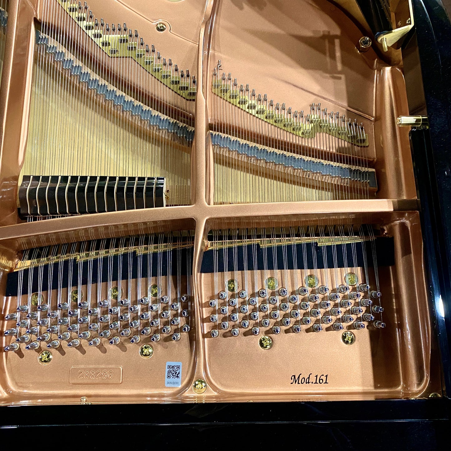Image 7 of Hailun Grand 161 / Polished Black / 5'4" with QRS Self Playing System