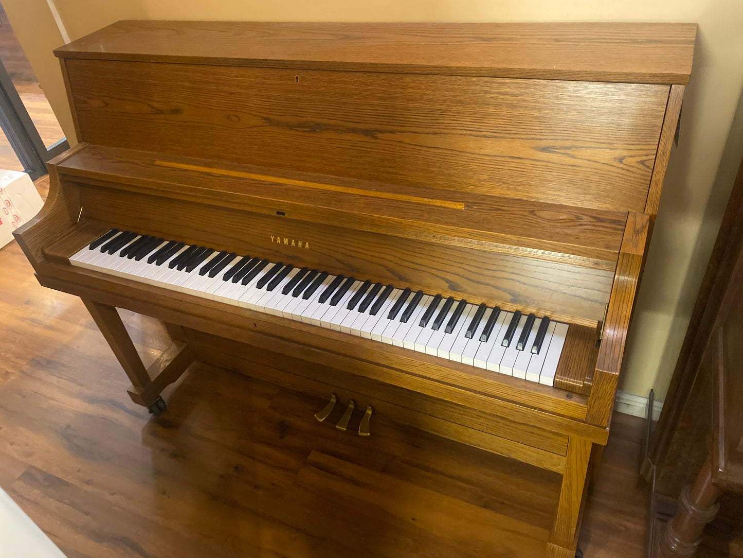 Image 12 of 1991 Upright Yamaha Oak P202