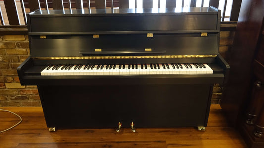 The Piano Buying Blog - Just out of the shop!  1988 Samick Upright Piano!