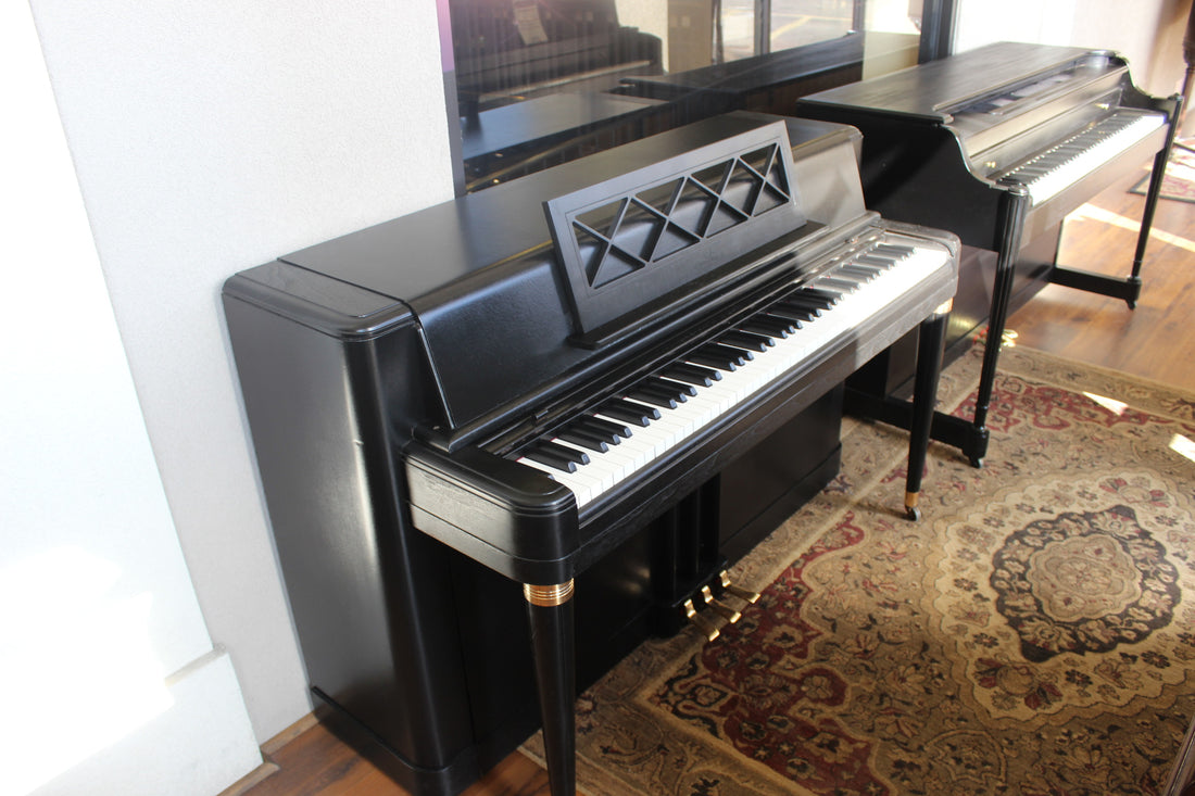 The Piano Buying Blog - Just out of the shop! 1946 Wurlitzer 36" Upright Piano