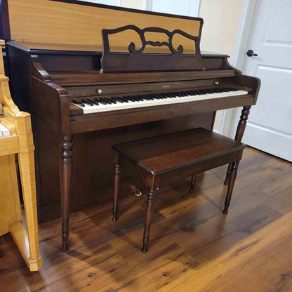 1982 Wurlitzer P-137 37" Walnut Wood Finish Spinet Piano