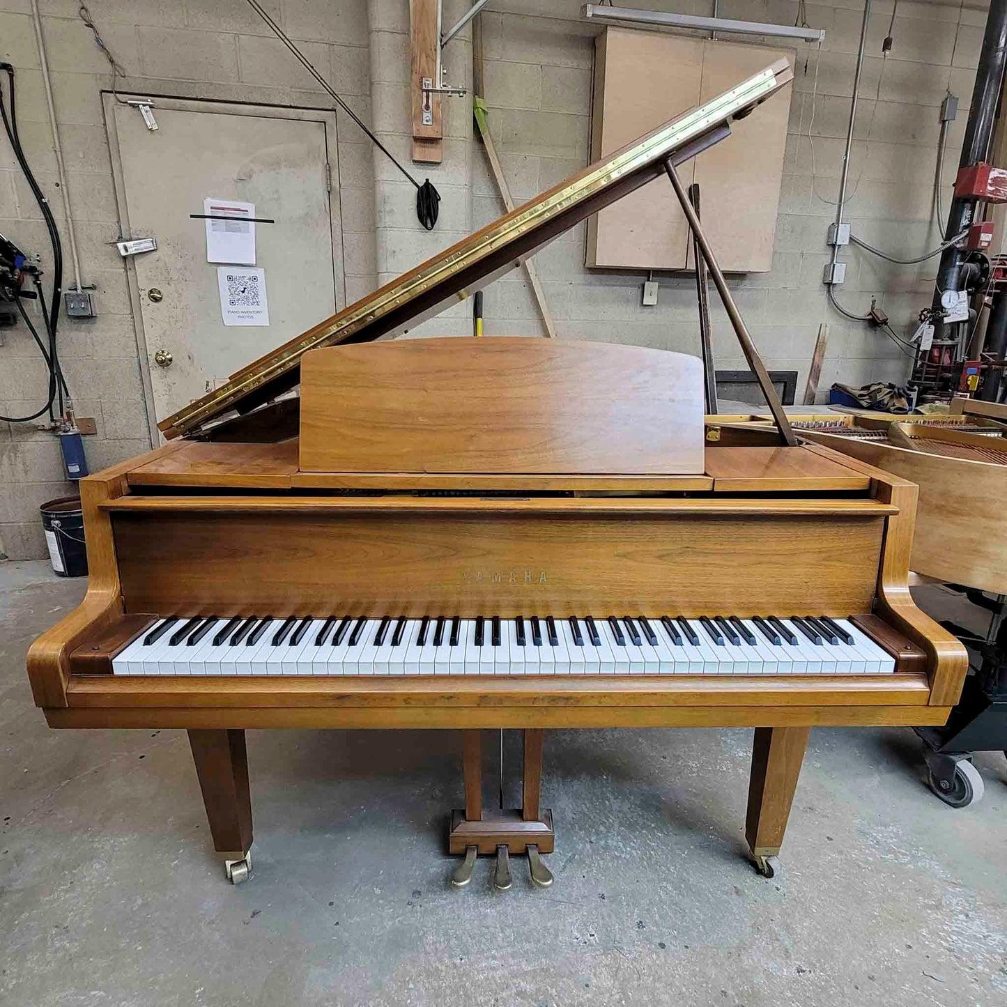 HEIRLOOM REFINISHING 1970 Yamaha G1 5'3" Walnut Wood Finish Commissioned Grand Piano