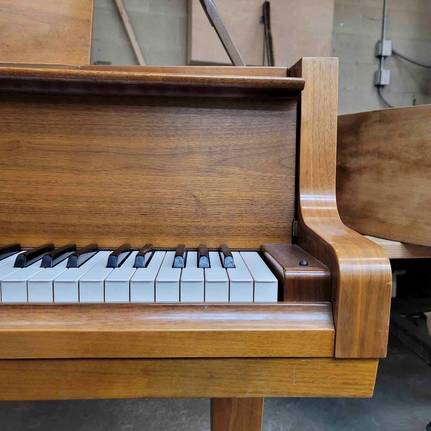 HEIRLOOM REFINISHING 1970 Yamaha G1 5'3" Walnut Wood Finish Commissioned Grand Piano