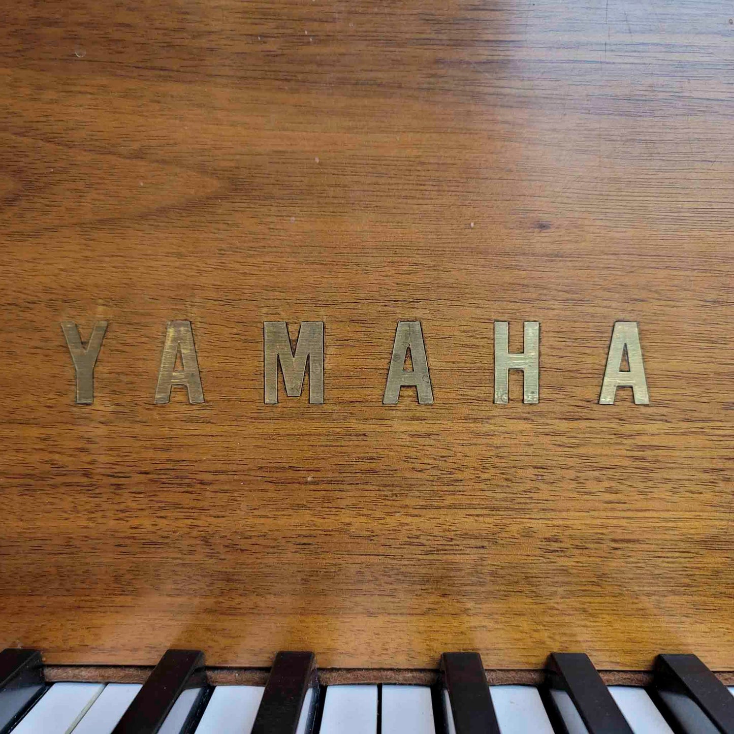 HEIRLOOM REFINISHING 1970 Yamaha G1 5'3" Walnut Wood Finish Commissioned Grand Piano