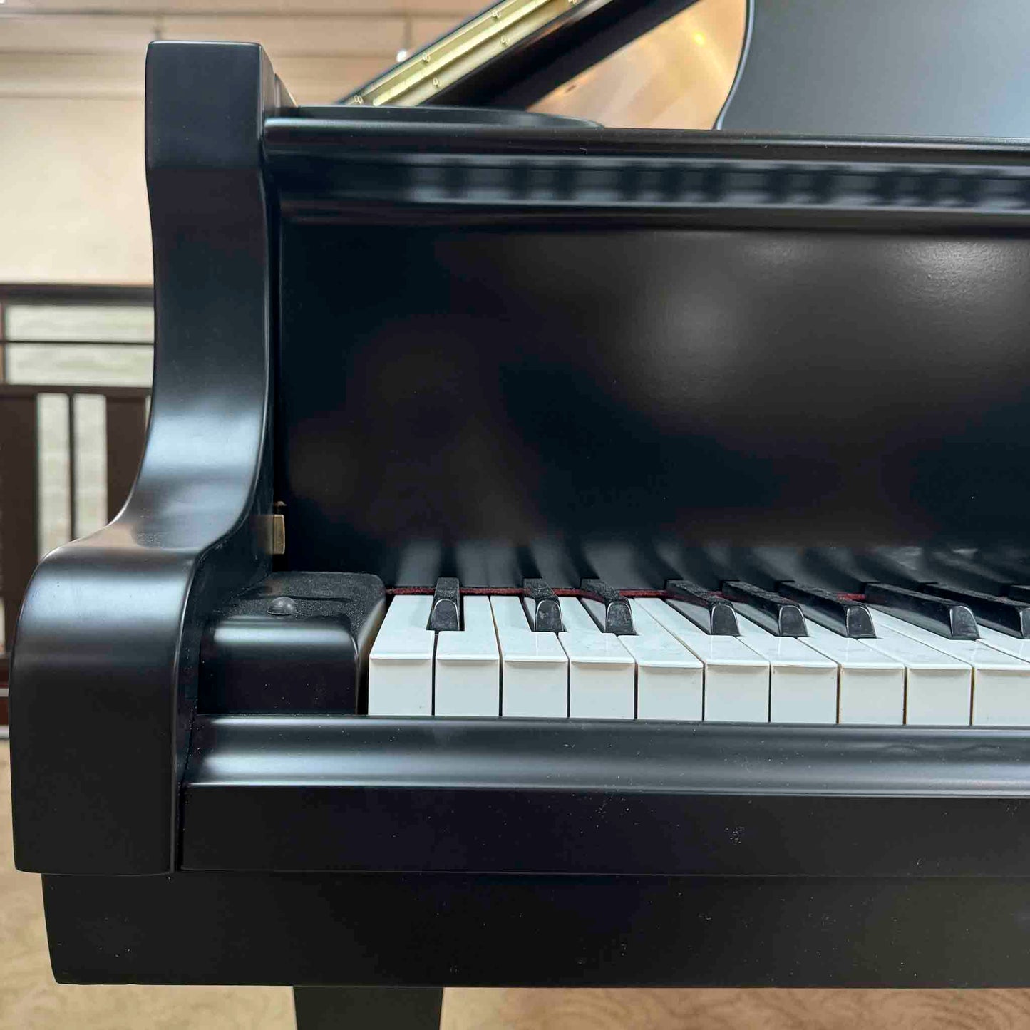 1980 Young Chang G-185 6'1" Satin Black Grand Piano