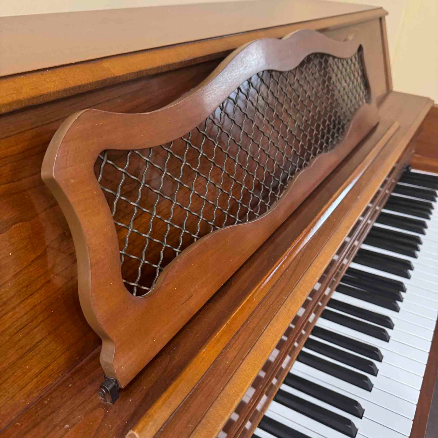 SOLD 1993 Yamaha M305 44" Wood Finish Commissioned Console Piano