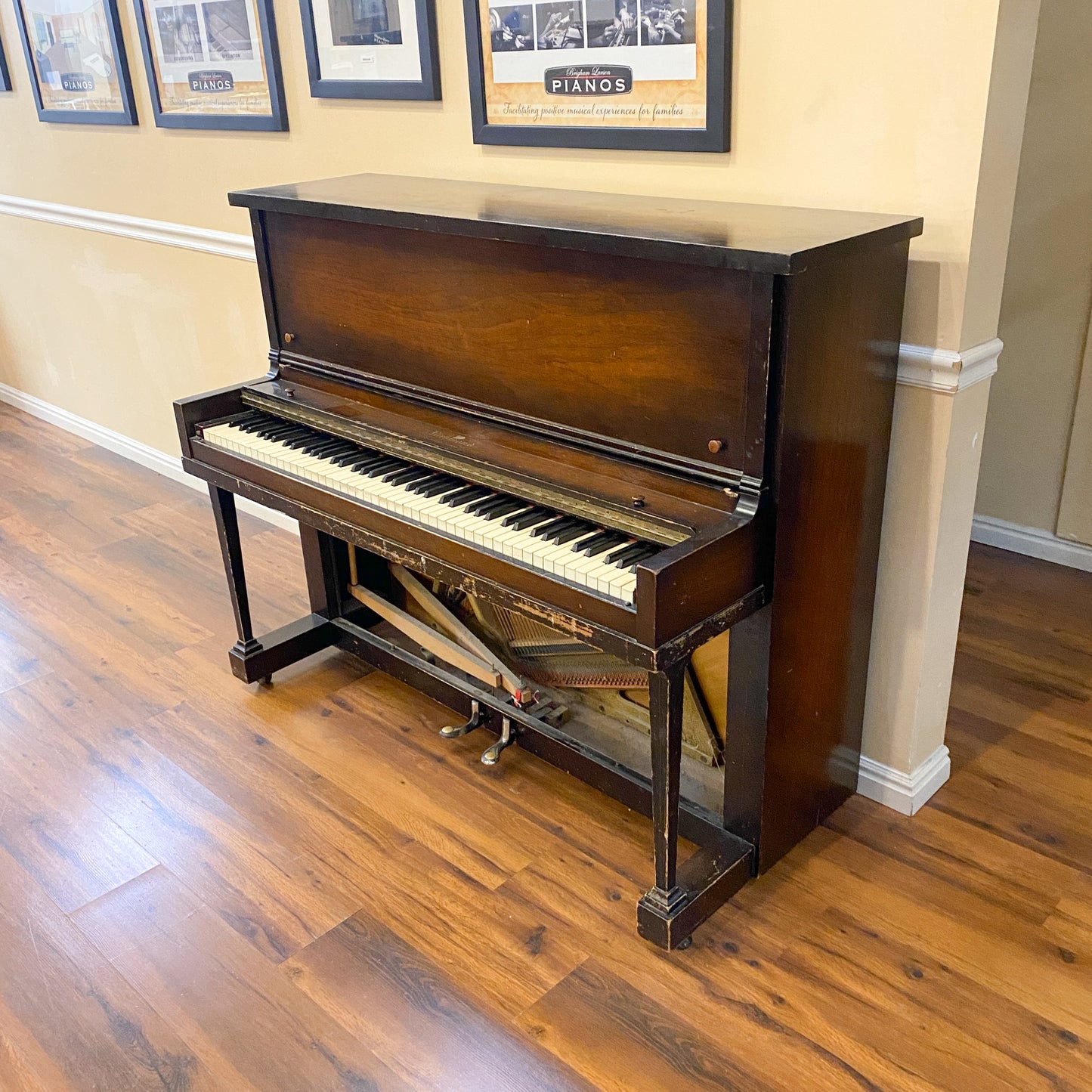 HEIRLOOM RESTORATION 1935 Richmond Wood Finish Commissioned Console Piano