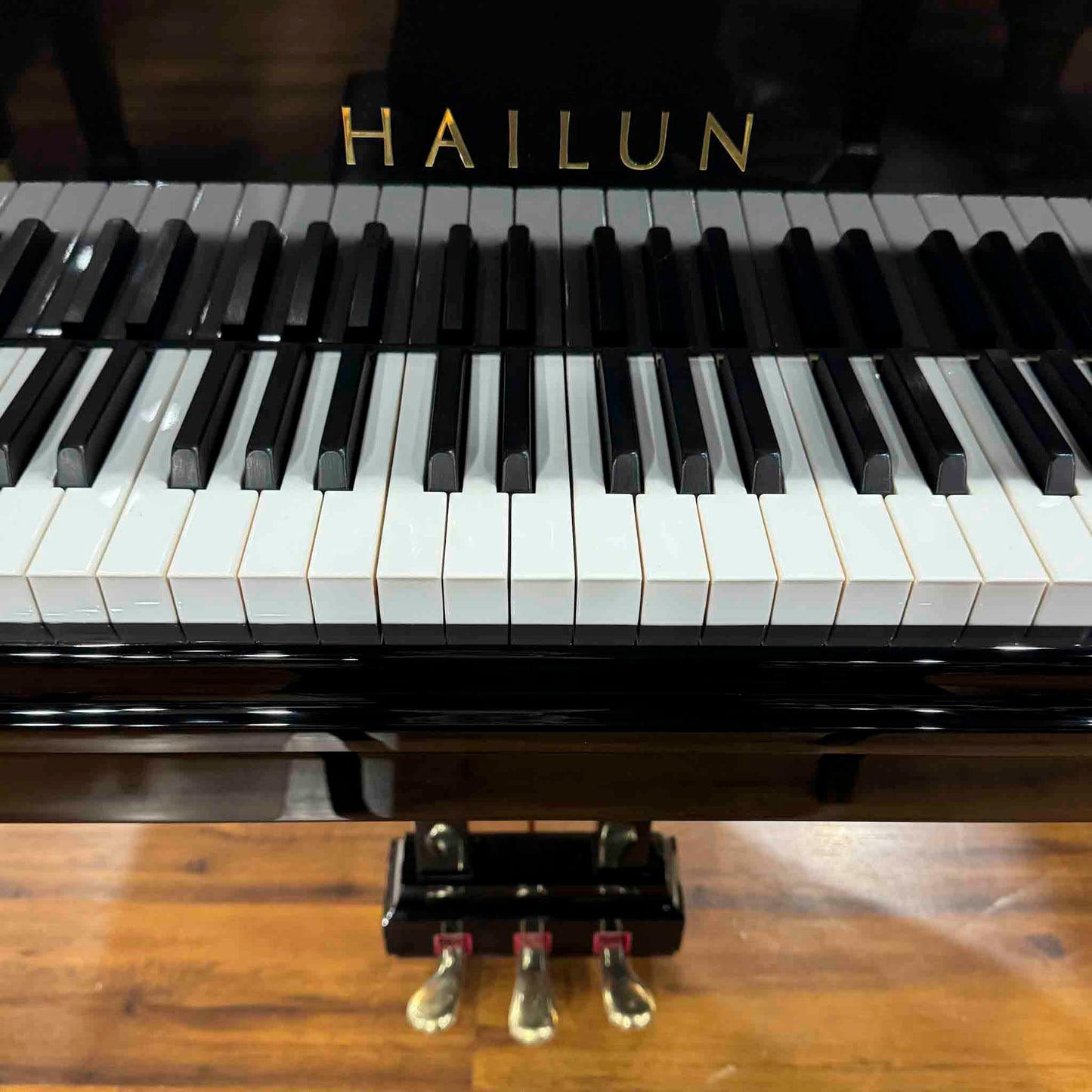 Hailun 161 5'4" Polished Black Grand Piano