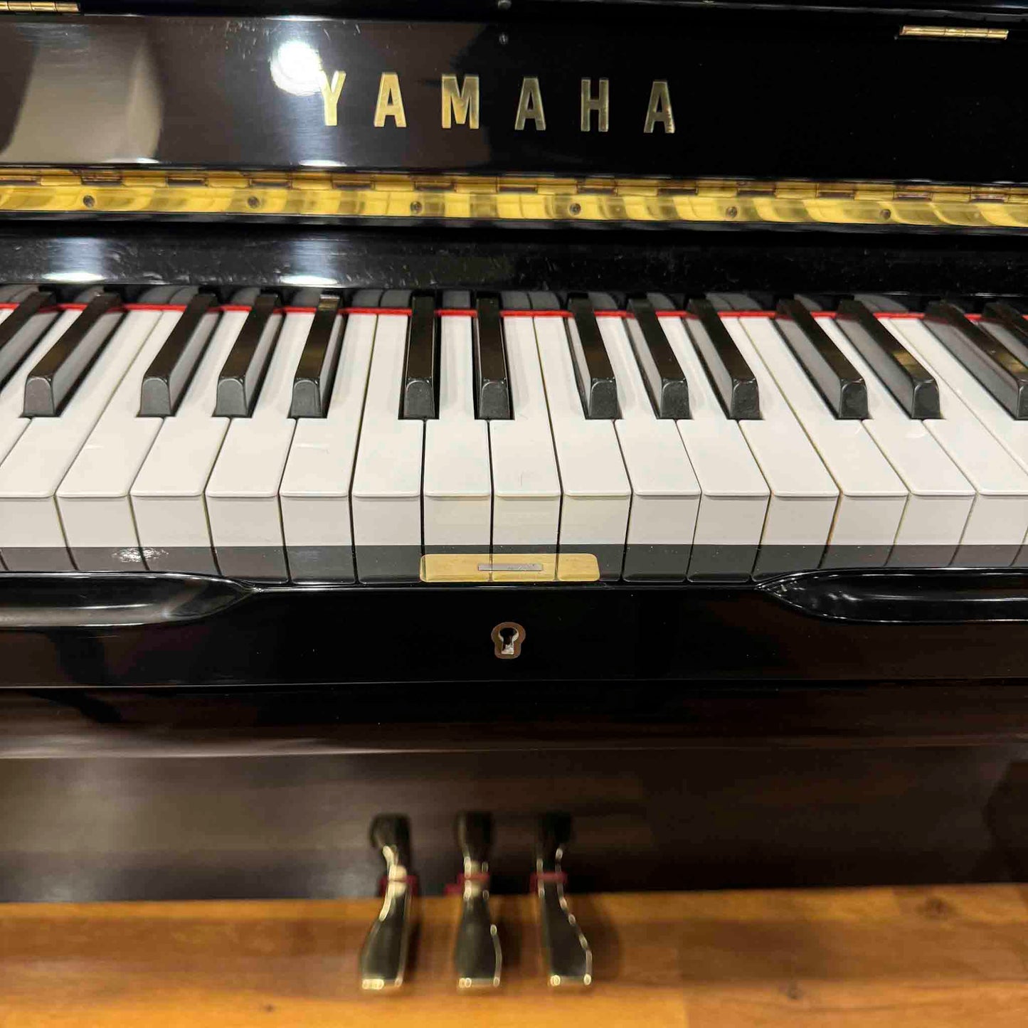 1988 Yamaha UX1 48" Polished Black Upright Piano