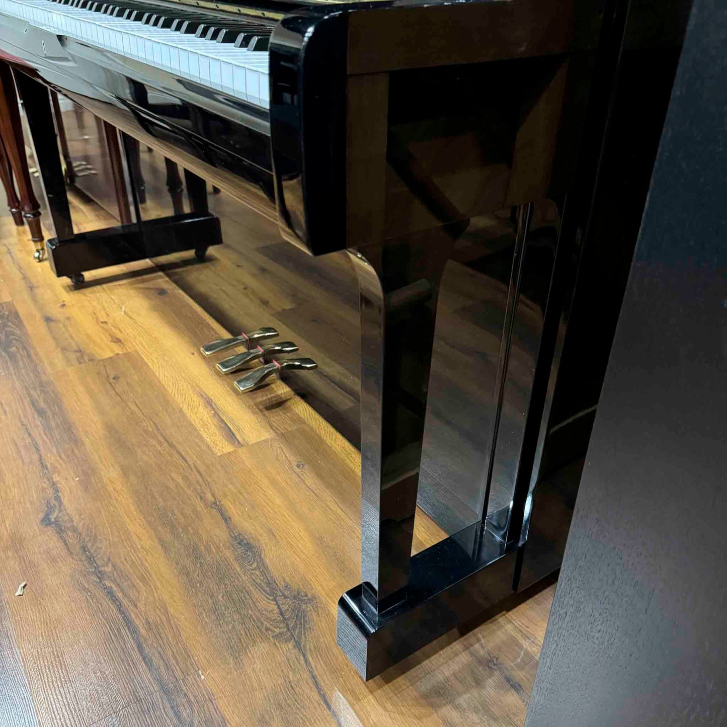 1988 Yamaha UX1 48" Polished Black Upright Piano