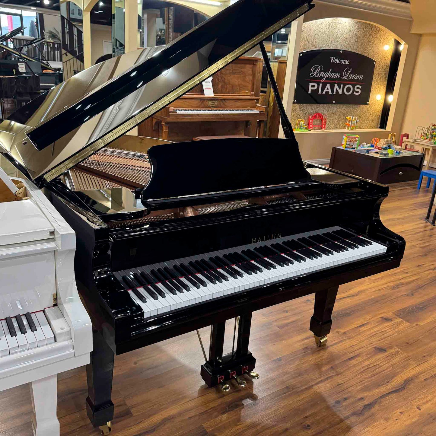 Hailun 178 5'10" Polished Black Grand Piano