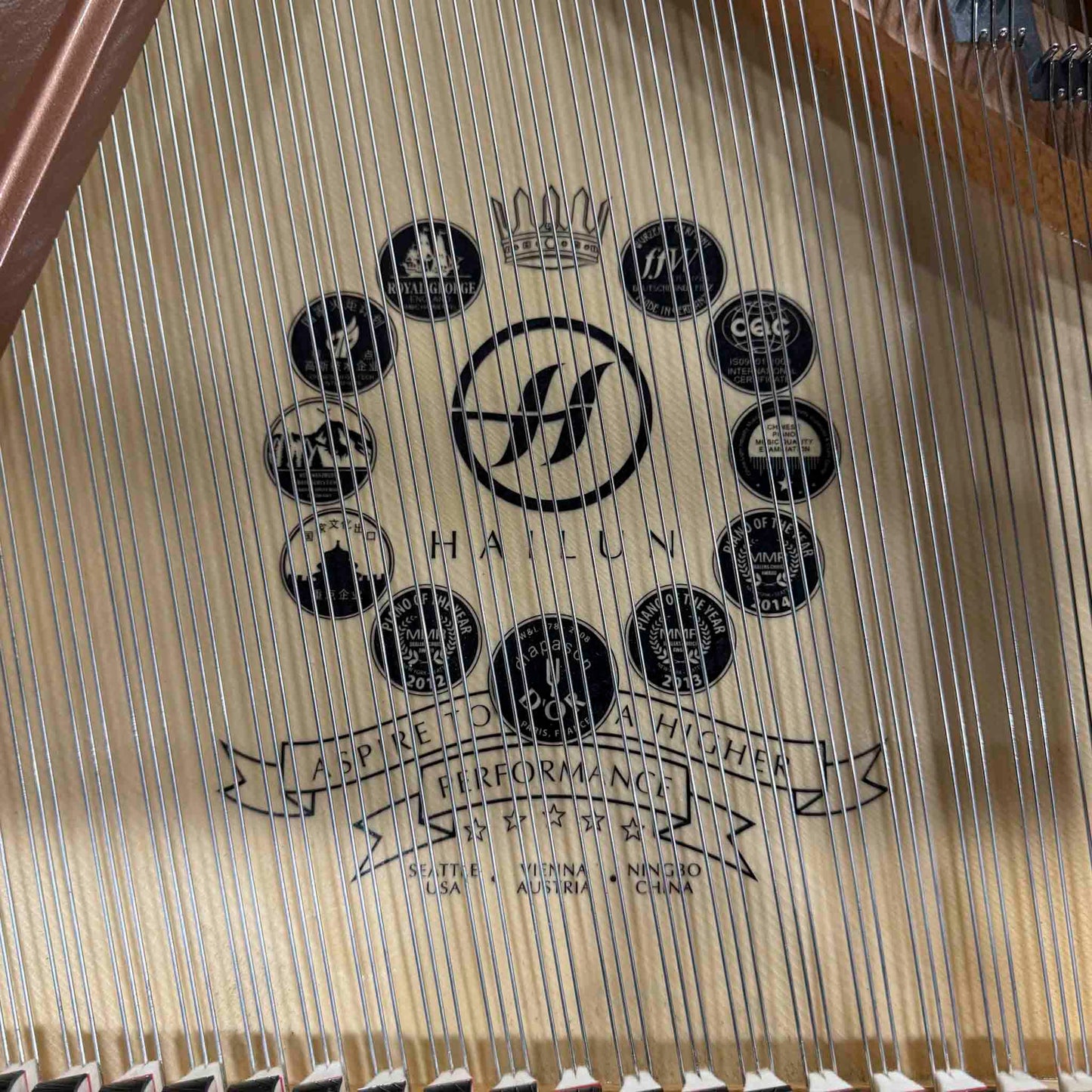 Hailun 178 5'10" Polished Black Grand Piano