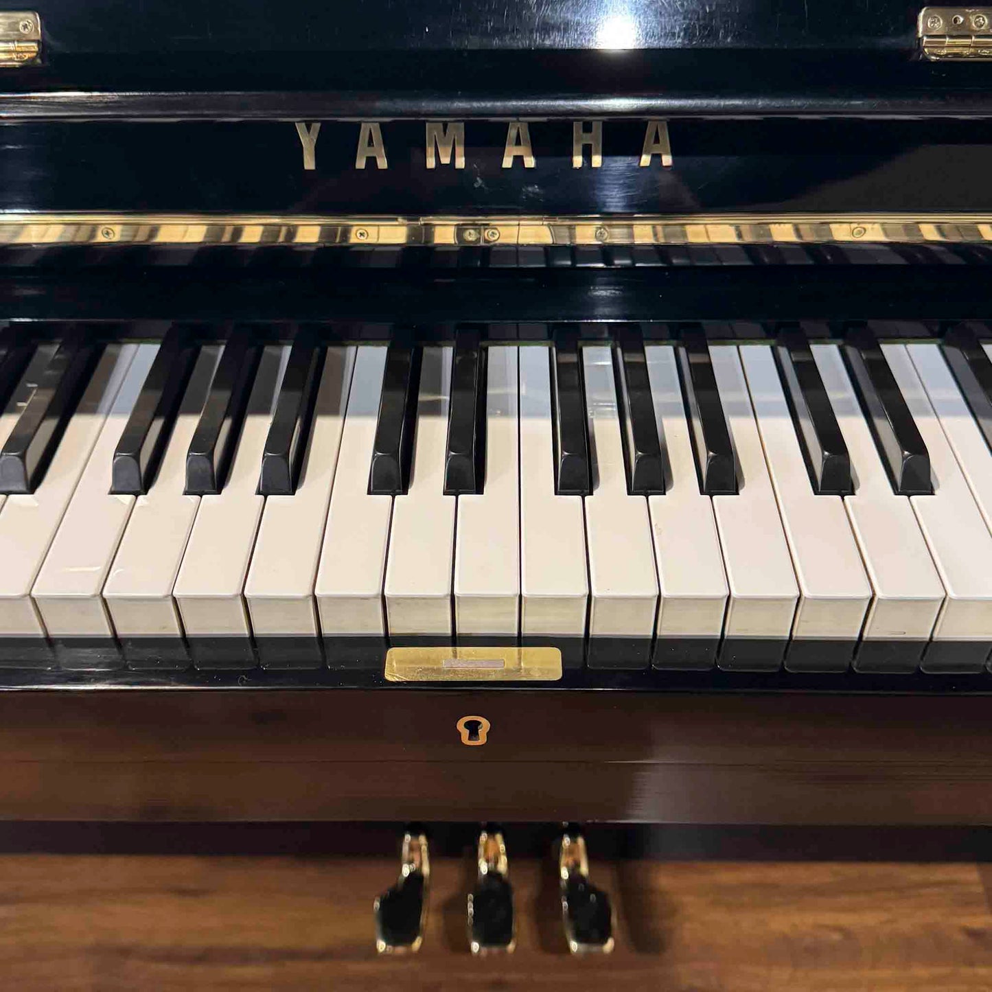 1974 Yamaha U1 48" Polished Black Upright Piano