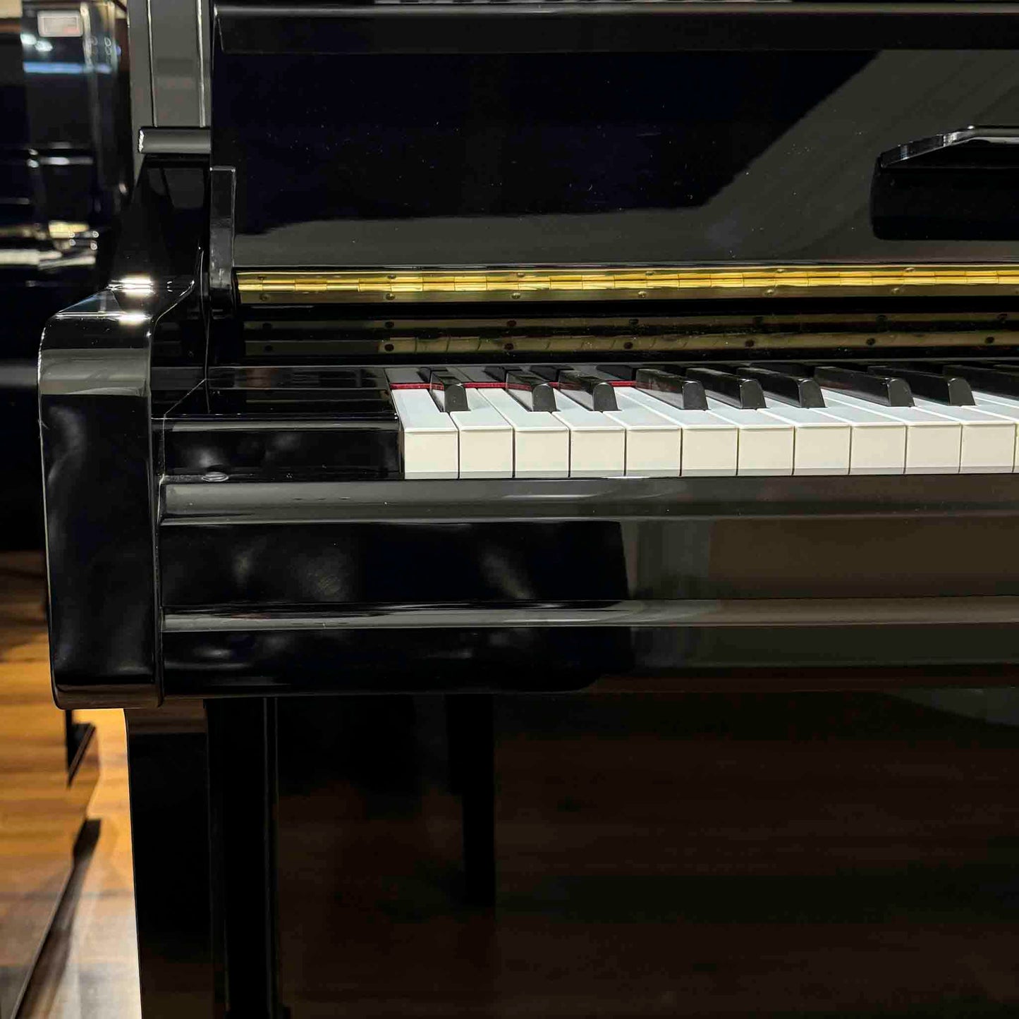 2001 Yamaha YU1 48" Polished Black Upright Piano