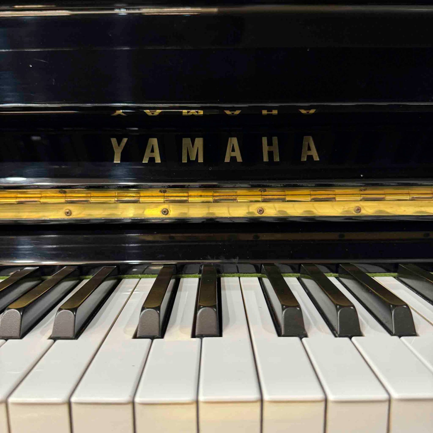 1987 Yamaha U1 48" Polished Black Upright Piano