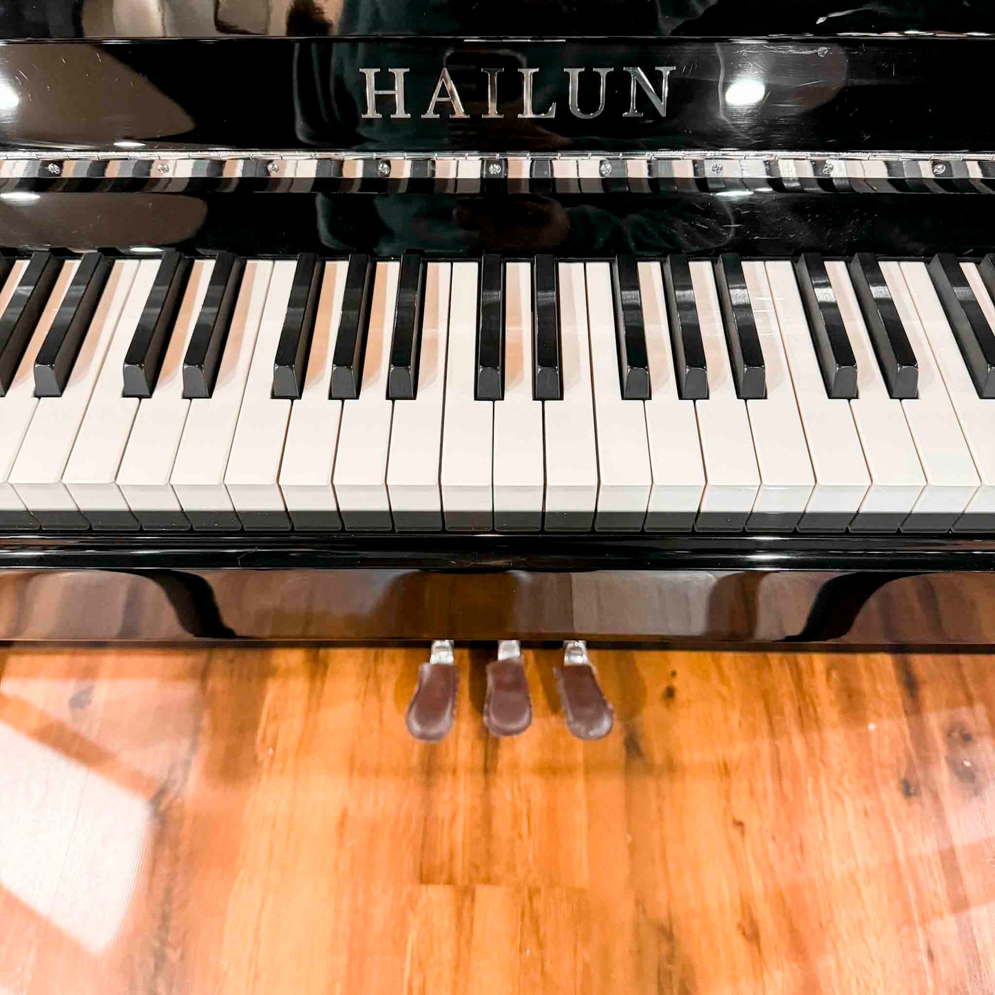 SOLD 2020 Hailun 5P Polished Black Upright Piano