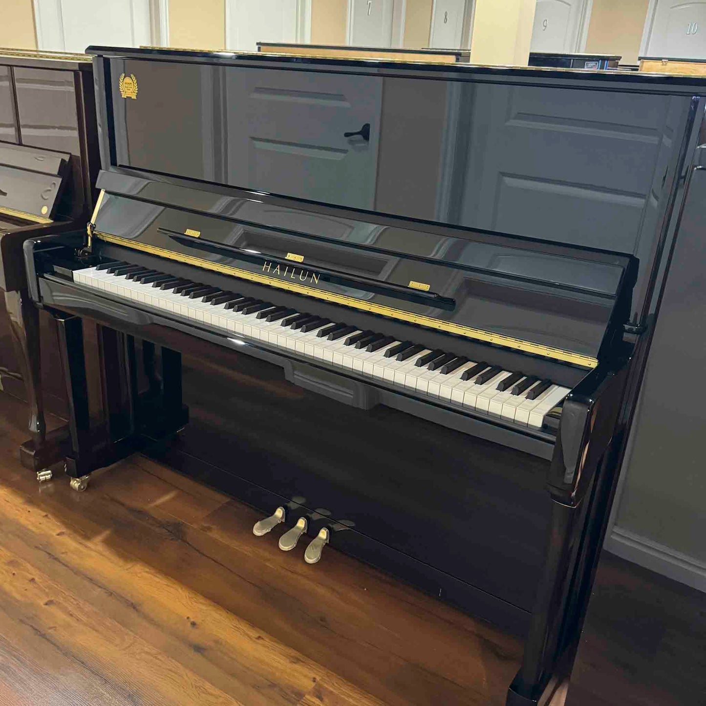 Hailun 5P 50" Polished Black Upright Piano