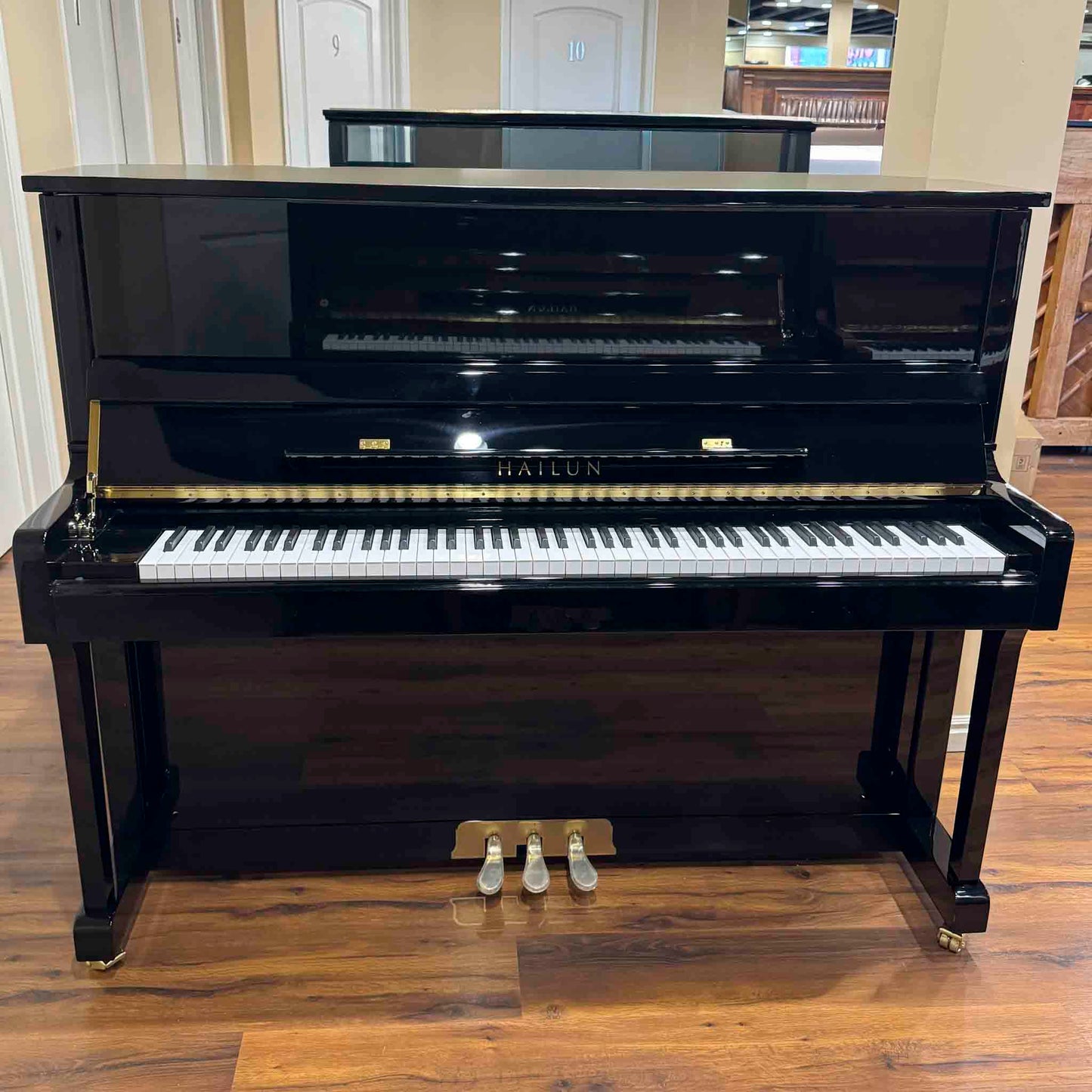 Hailun 121 48" Polished Black Upright Piano
