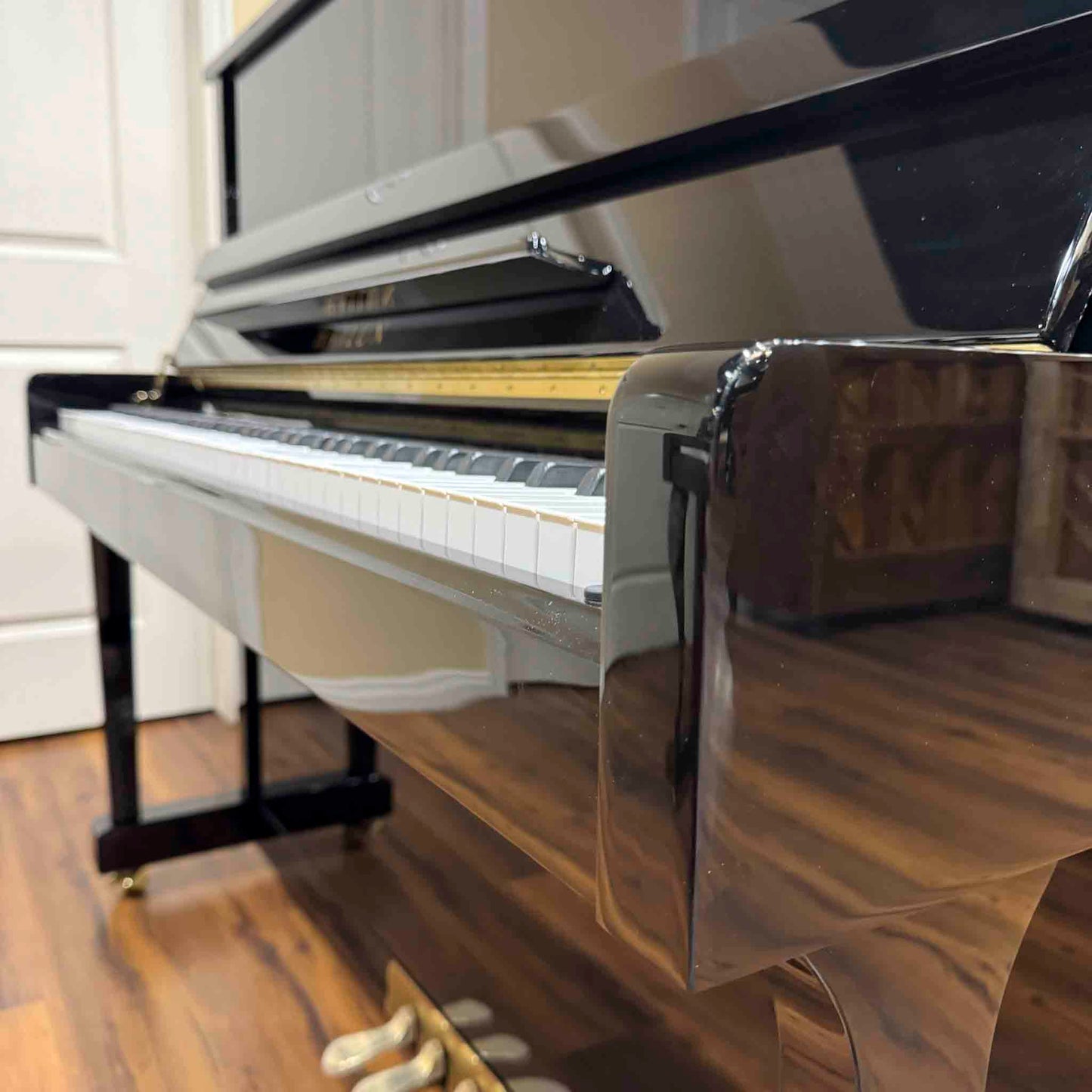 Hailun 121 48" Polished Black Upright Piano