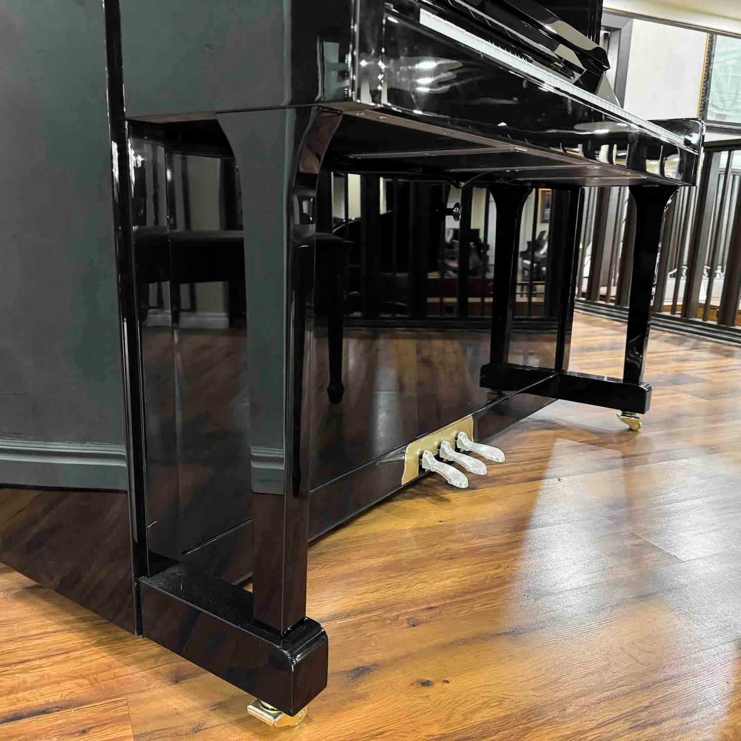 Hailun 121 48" Polished Black Upright Piano