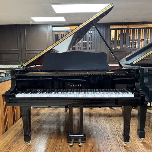 1980 Yamaha C3 6'1" Polished Black Grand Piano
