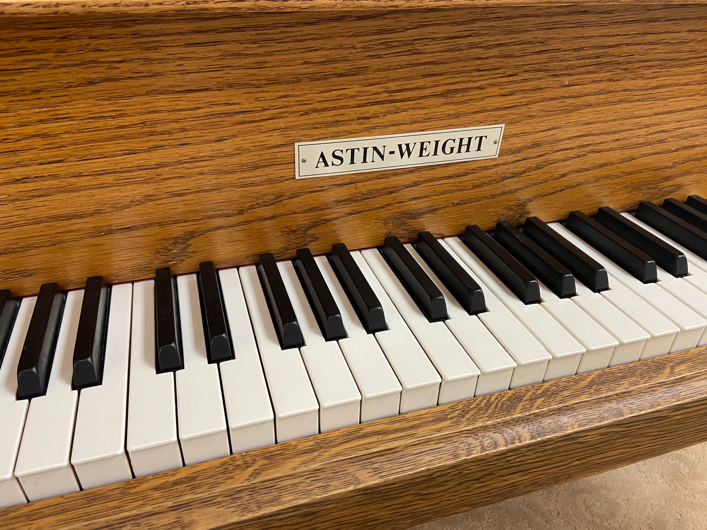 Image 4 of 1980 Astin Weight Console 42" / Walnut