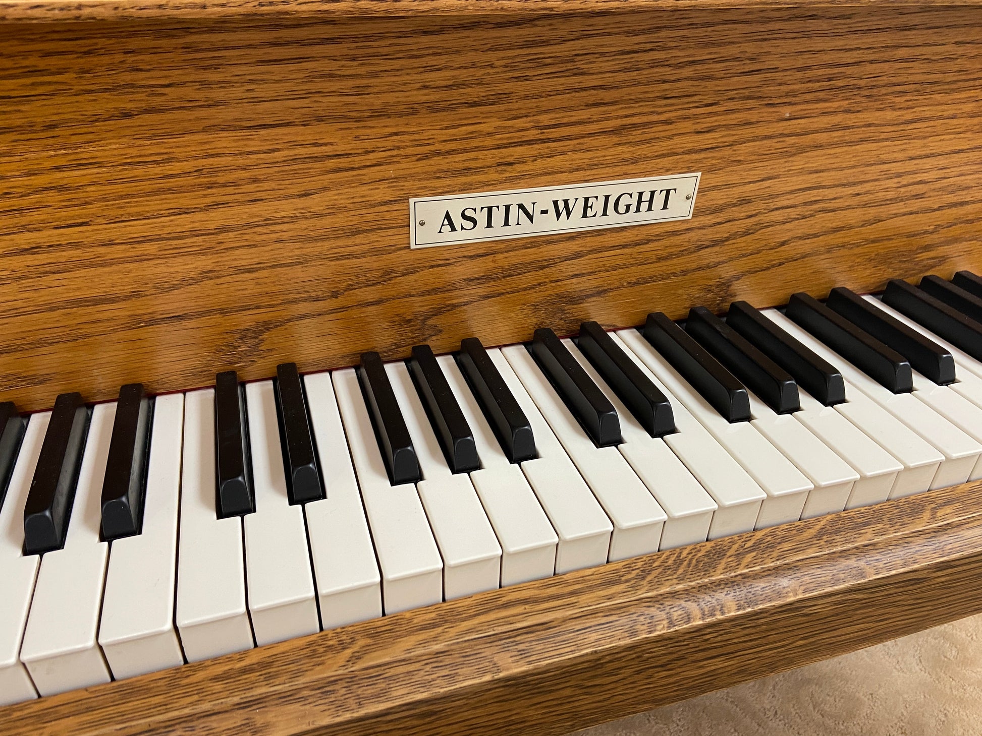Image 4 of 1980 Astin Weight Console 42" / Walnut