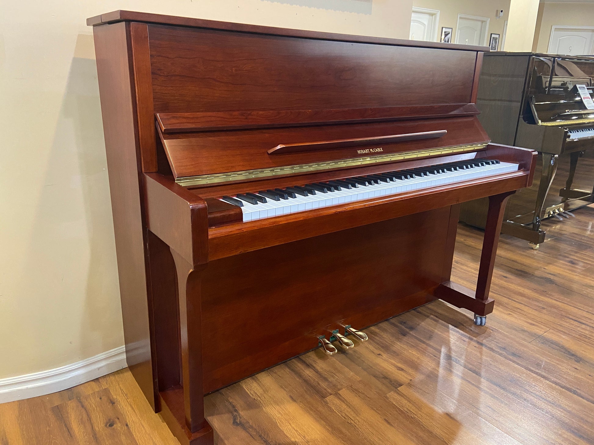 Image 6 of Circa 1990 Hobart M Cable Upright / Polished Mahogany 47" / (GL1439)