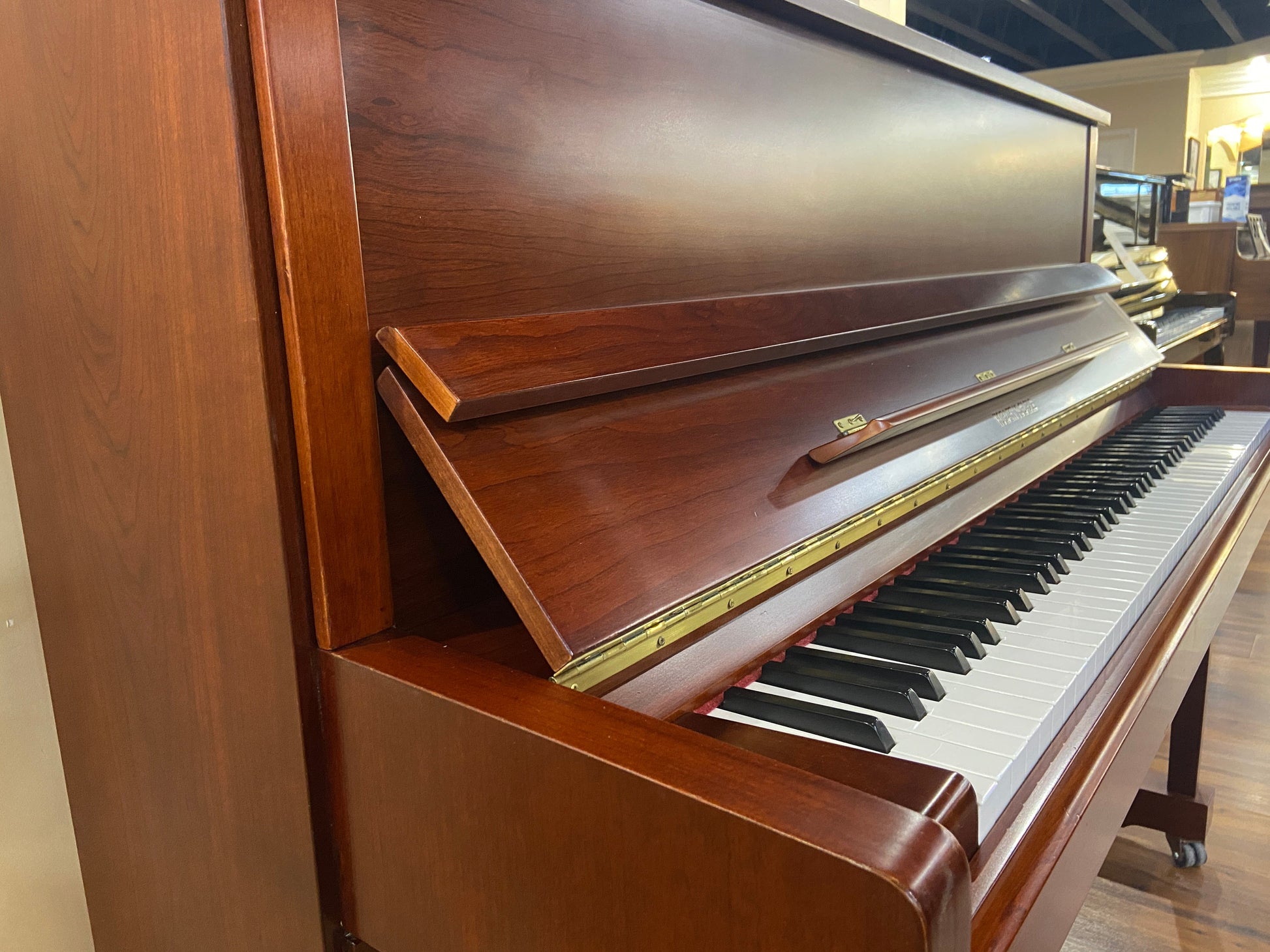 Image 7 of Circa 1990 Hobart M Cable Upright / Polished Mahogany 47" / (GL1439)