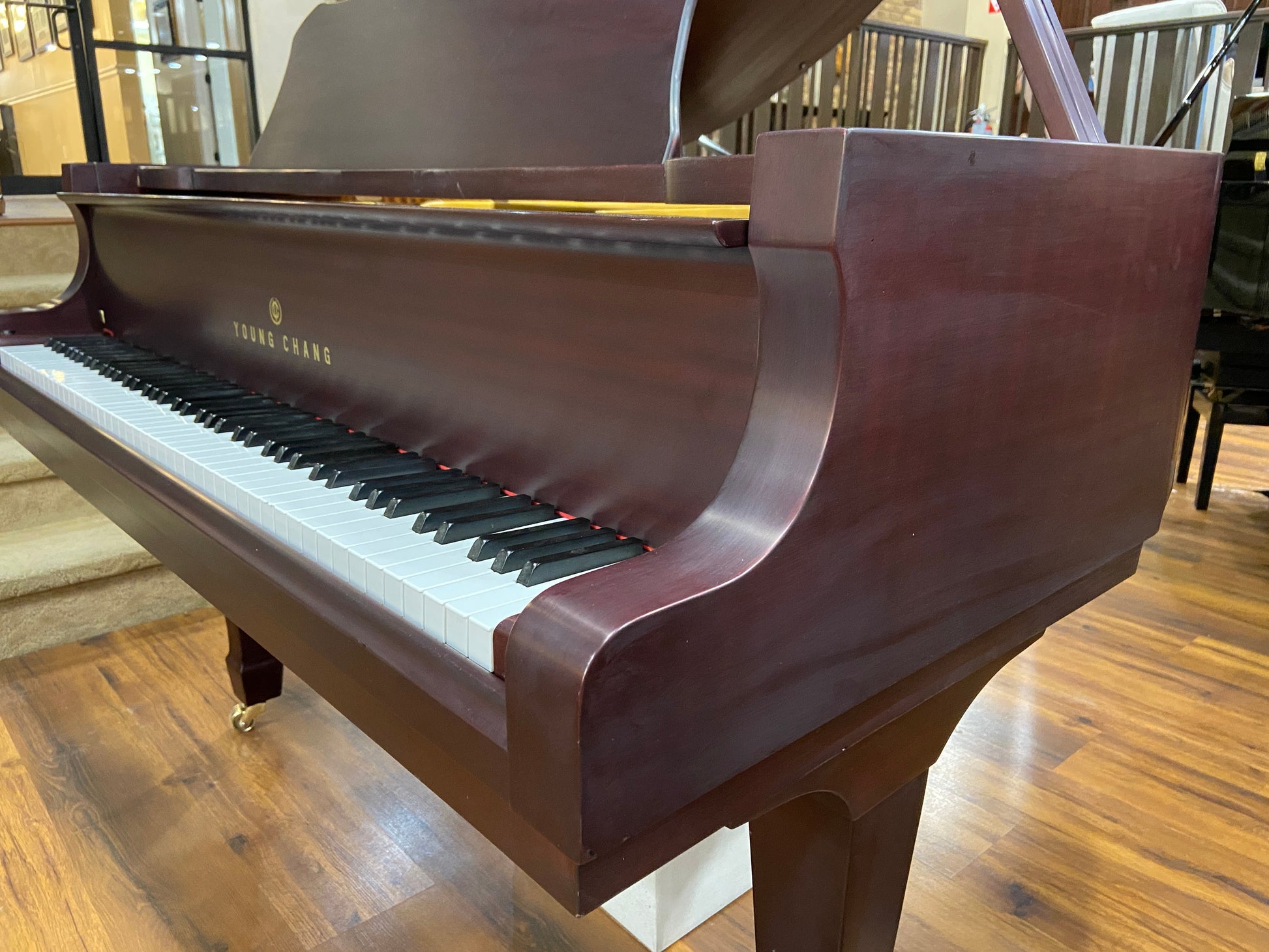 Image 2 of 1999 Young Chang G-150 Grand