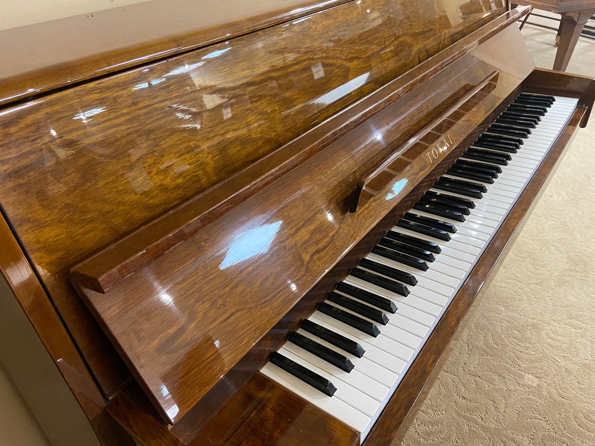 Image 21 of 1982 Tokai Upright Model C106LWP 42"