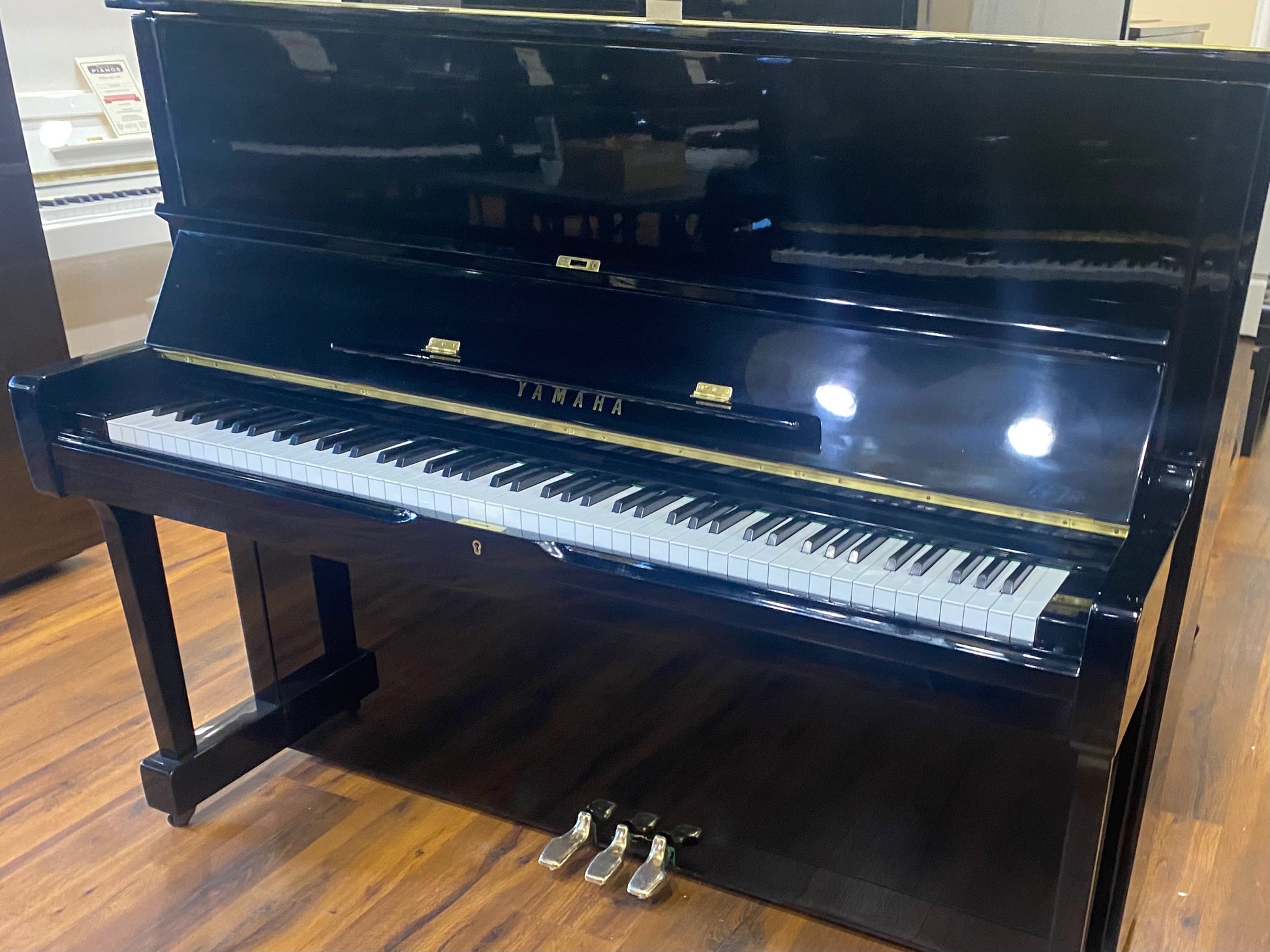 Image 2 of 1977 Yamaha U1 / Polished Ebony / 48"